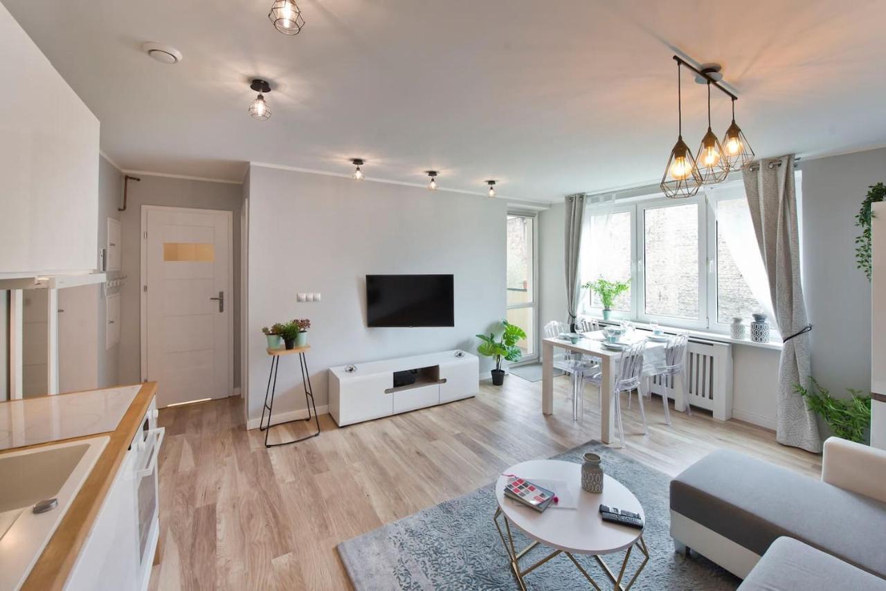 Stay Hip In Vibrant Centrally Located Apartment In Old Town Gdansk Exterior photo